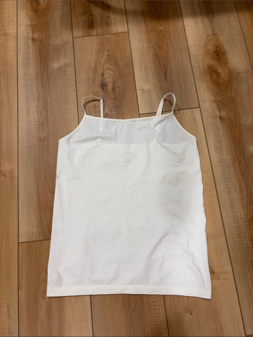 Daisy Fuentes White Spaghetti-Strap Camisole size L/XL
NEW WITHOUT TAGS